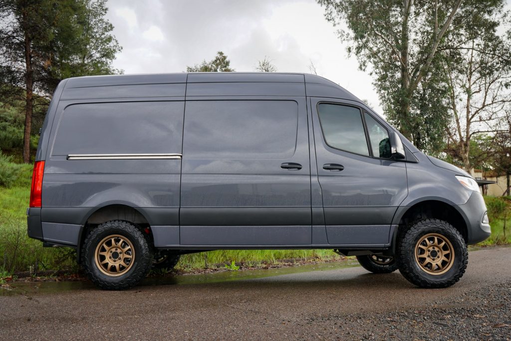 Method Race MR702 Trail Wheels for Mercedes Sprinter Agile Off Road
