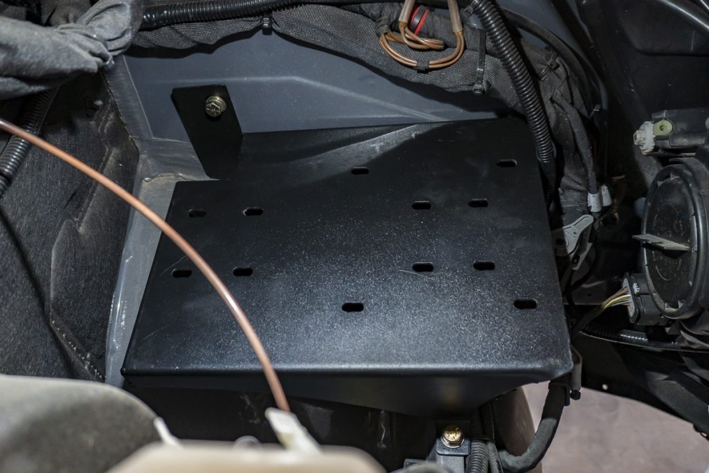 AO ARB Compressor Mount Plate Sprinter (20072018) Agile Off Road